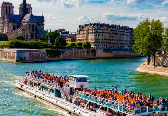 Boka en Seine båttur i Paris