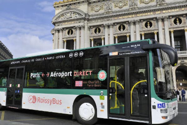 Ta sig fram med Roissy buss från flygplatsen i Paris
